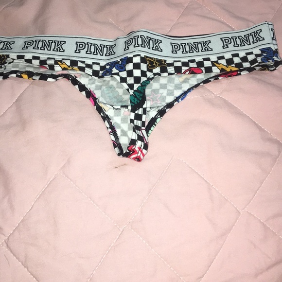 Vs Pink Thong - Picture 2 of 4